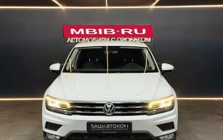 Volkswagen Tiguan II, 2017 год, 2 495 000 рублей, 2 фотография