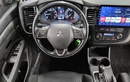 Mitsubishi Outlander III рестайлинг 3, 2015 год, 1 539 000 рублей, 12 фотография