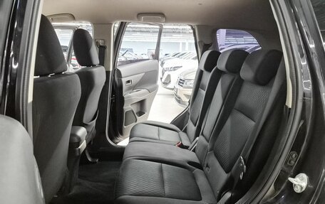 Mitsubishi Outlander III рестайлинг 3, 2015 год, 1 539 000 рублей, 9 фотография