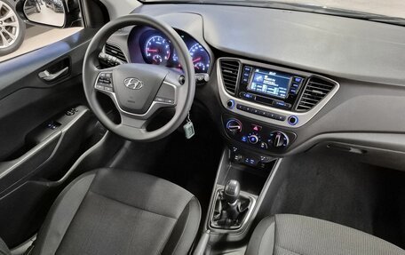 Hyundai Solaris II рестайлинг, 2017 год, 1 049 000 рублей, 14 фотография