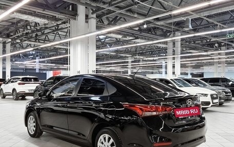 Hyundai Solaris II рестайлинг, 2017 год, 1 049 000 рублей, 4 фотография