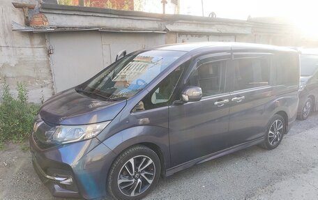 Honda Stepwgn IV, 2015 год, 1 600 000 рублей, 1 фотография