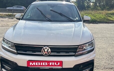 Volkswagen Tiguan II, 2019 год, 1 790 000 рублей, 2 фотография