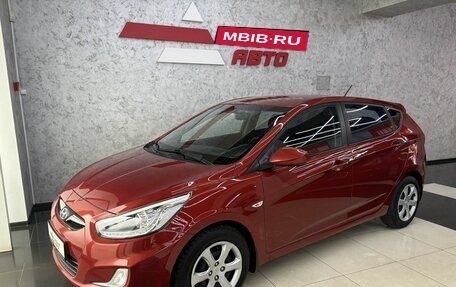 Hyundai Solaris II рестайлинг, 2013 год, 965 000 рублей, 1 фотография