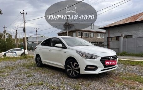 Hyundai Solaris II рестайлинг, 2017 год, 999 990 рублей, 1 фотография