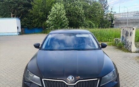 Skoda Superb III рестайлинг, 2019 год, 1 100 000 рублей, 1 фотография