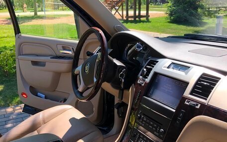 Cadillac Escalade III, 2012 год, 1 800 000 рублей, 4 фотография