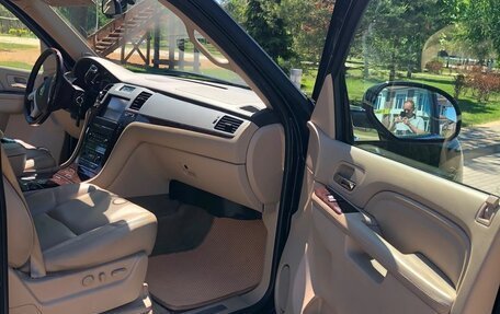 Cadillac Escalade III, 2012 год, 1 800 000 рублей, 5 фотография