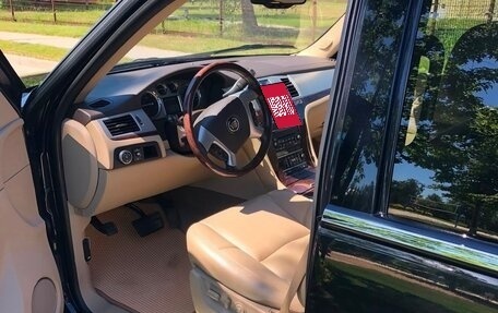 Cadillac Escalade III, 2012 год, 1 800 000 рублей, 6 фотография