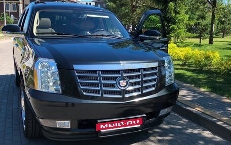 Cadillac Escalade III, 2012 год, 1 800 000 рублей, 7 фотография