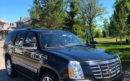 Cadillac Escalade III, 2012 год, 1 800 000 рублей, 2 фотография