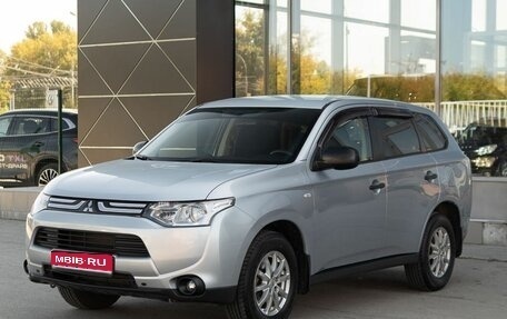 Mitsubishi Outlander III рестайлинг 3, 2013 год, 1 500 000 рублей, 1 фотография