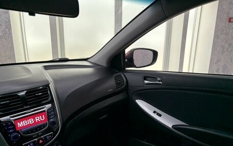Hyundai Solaris II рестайлинг, 2013 год, 965 000 рублей, 22 фотография