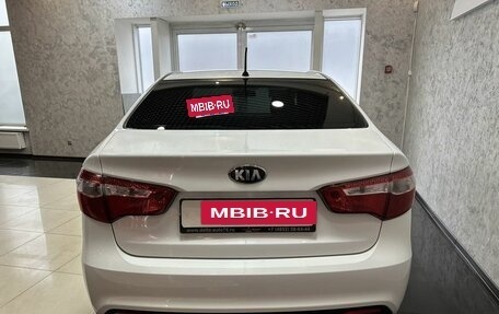 KIA Rio III рестайлинг, 2013 год, 899 000 рублей, 4 фотография