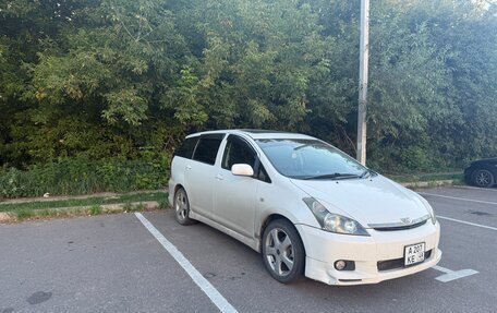 Toyota Wish II, 2003 год, 435 000 рублей, 2 фотография