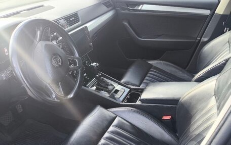 Skoda Superb III рестайлинг, 2019 год, 1 100 000 рублей, 8 фотография