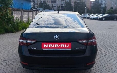 Skoda Superb III рестайлинг, 2019 год, 1 100 000 рублей, 5 фотография
