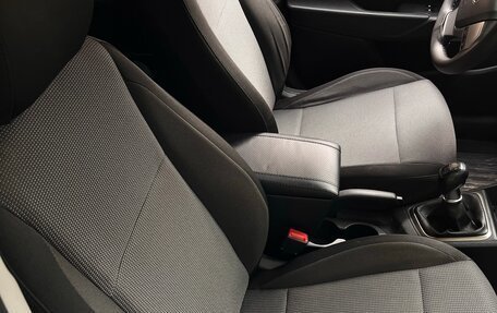 Hyundai Solaris II рестайлинг, 2017 год, 999 990 рублей, 6 фотография
