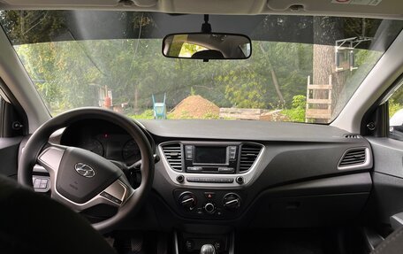 Hyundai Solaris II рестайлинг, 2017 год, 999 990 рублей, 7 фотография
