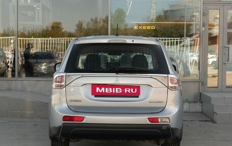Mitsubishi Outlander III рестайлинг 3, 2013 год, 1 500 000 рублей, 6 фотография