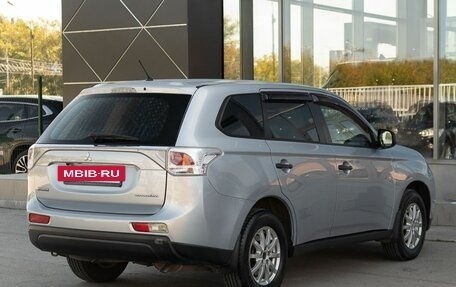 Mitsubishi Outlander III рестайлинг 3, 2013 год, 1 500 000 рублей, 5 фотография