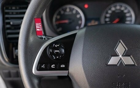 Mitsubishi Outlander III рестайлинг 3, 2013 год, 1 500 000 рублей, 12 фотография