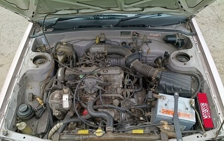Toyota Corona VIII (T170), 1985 год, 285 000 рублей, 8 фотография