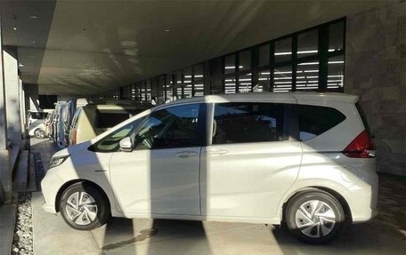 Honda Freed II, 2022 год, 1 499 666 рублей, 3 фотография