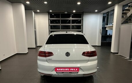 Volkswagen Passat B8 рестайлинг, 2018 год, 2 682 000 рублей, 4 фотография