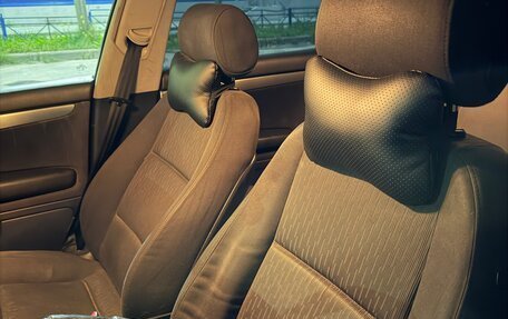 Audi A4, 2005 год, 600 000 рублей, 14 фотография