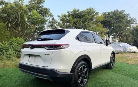Honda Vezel, 2023 год, 1 760 000 рублей, 7 фотография