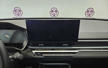 Geely Emgrand, 2024 год, 1 635 000 рублей, 16 фотография