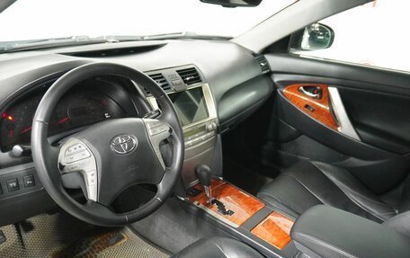 Toyota Camry, 2010 год, 1 050 000 рублей, 9 фотография