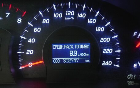 Toyota Camry, 2010 год, 1 050 000 рублей, 17 фотография