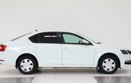 Skoda Octavia, 2018 год, 1 754 000 рублей, 3 фотография