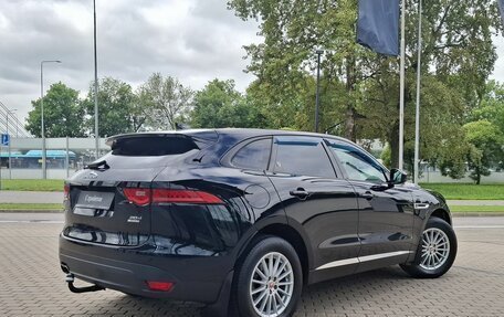 Jaguar F-Pace, 2017 год, 2 100 000 рублей, 2 фотография