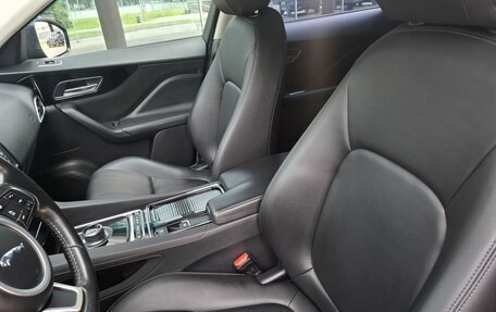 Jaguar F-Pace, 2017 год, 2 100 000 рублей, 13 фотография