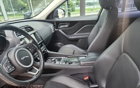 Jaguar F-Pace, 2017 год, 2 100 000 рублей, 14 фотография