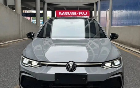 Volkswagen Golf VIII, 2022 год, 2 100 000 рублей, 2 фотография