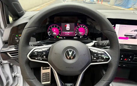 Volkswagen Golf VIII, 2022 год, 2 100 000 рублей, 9 фотография