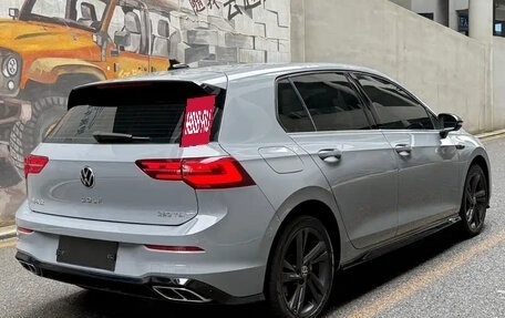 Volkswagen Golf VIII, 2022 год, 2 100 000 рублей, 4 фотография