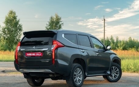 Mitsubishi Pajero Sport III рестайлинг, 2018 год, 3 800 000 рублей, 11 фотография