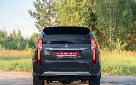Mitsubishi Pajero Sport III рестайлинг, 2018 год, 3 800 000 рублей, 13 фотография