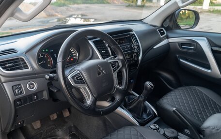Mitsubishi Pajero Sport III рестайлинг, 2018 год, 3 800 000 рублей, 23 фотография