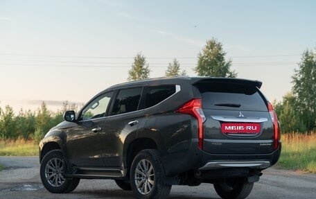 Mitsubishi Pajero Sport III рестайлинг, 2018 год, 3 800 000 рублей, 19 фотография