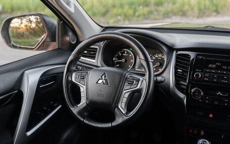 Mitsubishi Pajero Sport III рестайлинг, 2018 год, 3 800 000 рублей, 35 фотография