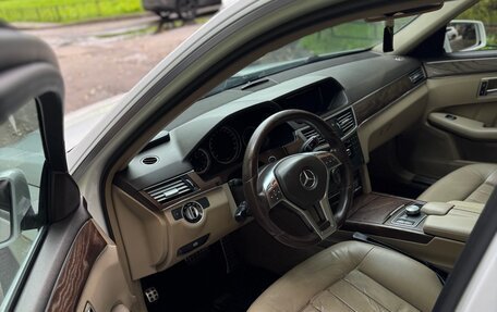 Mercedes-Benz E-Класс, 2012 год, 1 600 000 рублей, 5 фотография