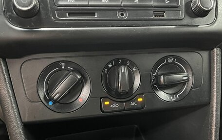 Volkswagen Polo VI (EU Market), 2015 год, 949 900 рублей, 7 фотография