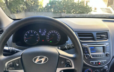 Hyundai Solaris II рестайлинг, 2015 год, 640 000 рублей, 13 фотография