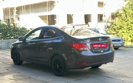 Hyundai Solaris II рестайлинг, 2015 год, 640 000 рублей, 5 фотография